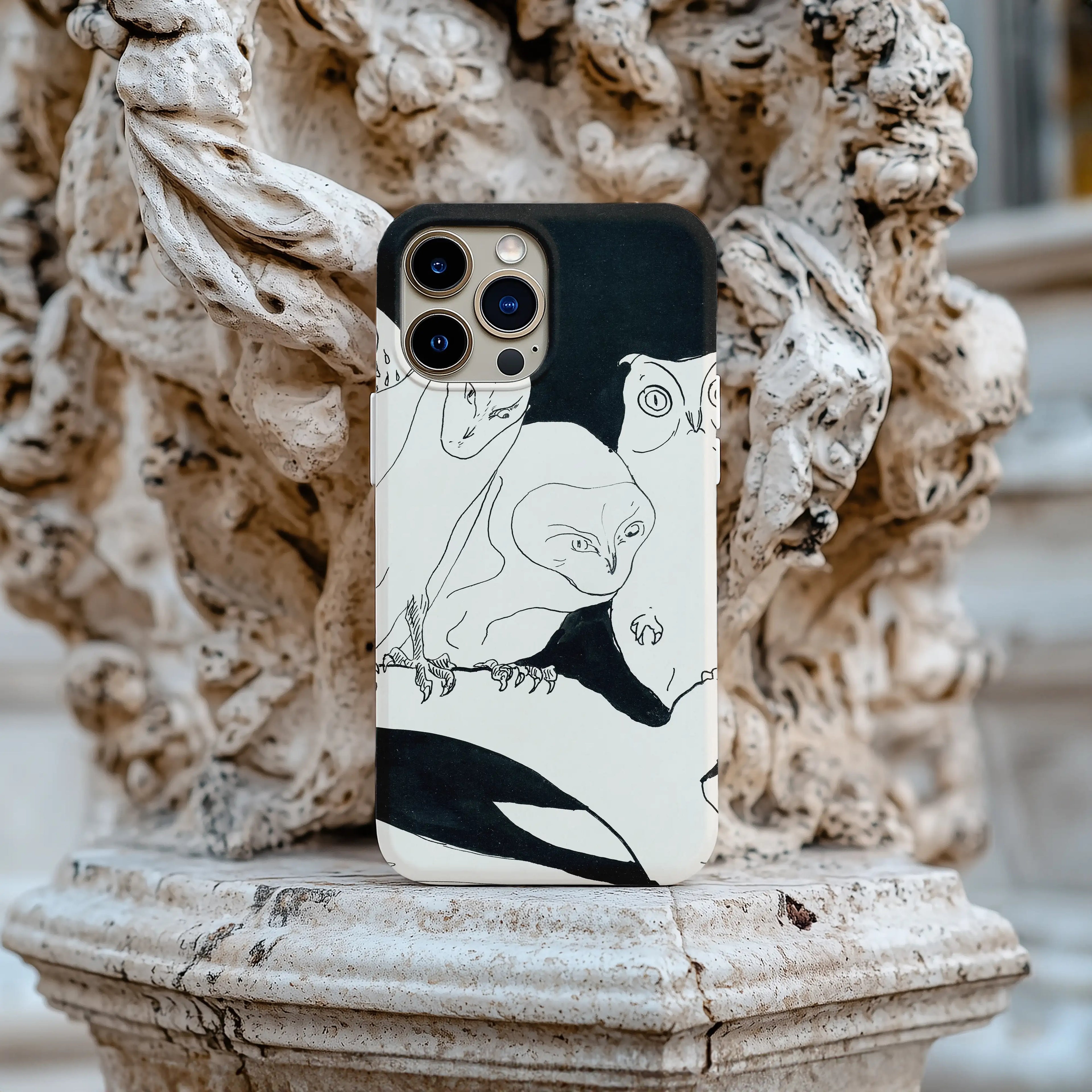 Theo van Hoytema – Uilen op een tak